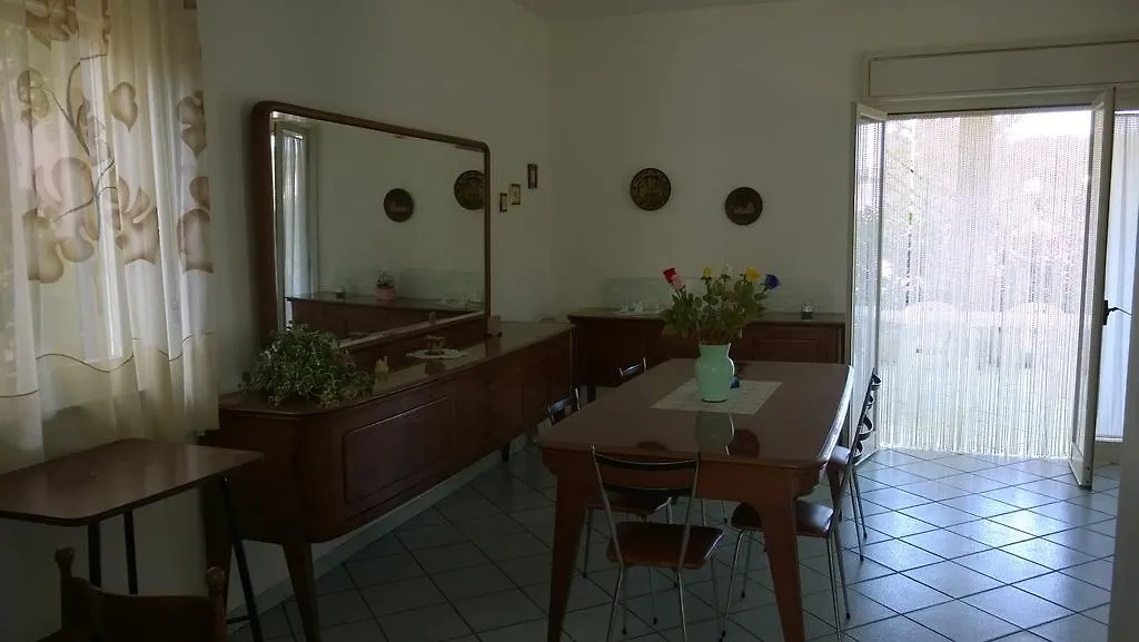 Semesterbostad Casa Vacanze Baia Del Sole Agnone Bagni